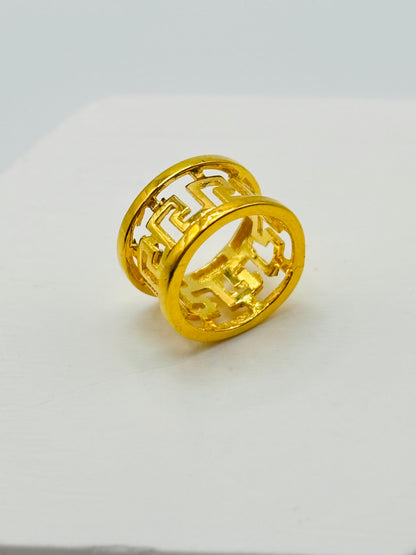 18K Gold Barrel Pendant Solid