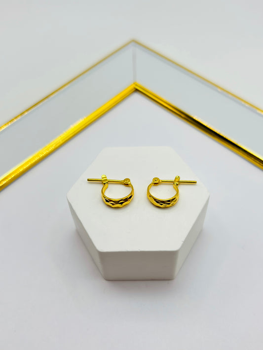 18K Gold Huggies Loop Earrings