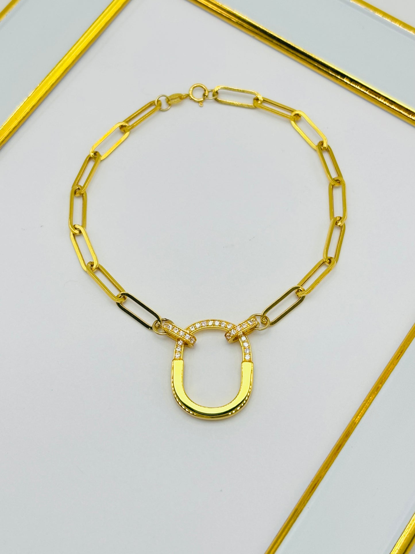 18K Gold Interlock Bracelet