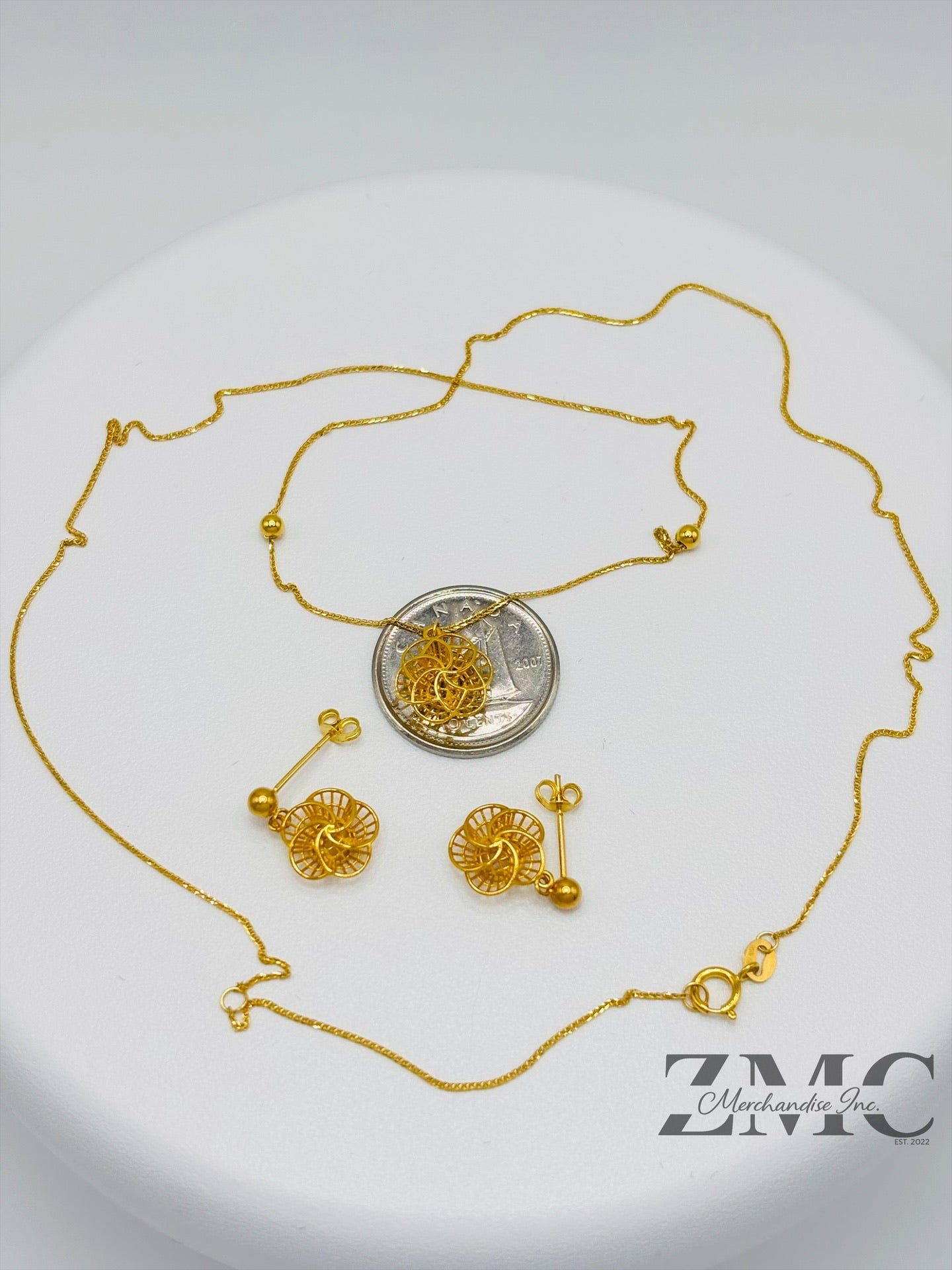 18K Gold Flower Earrings and Necklace Set