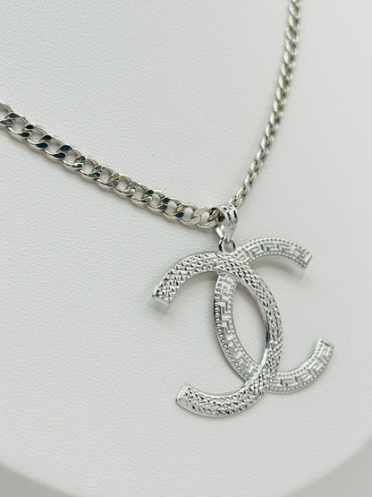 18K White Gold Chain with Pendant Set