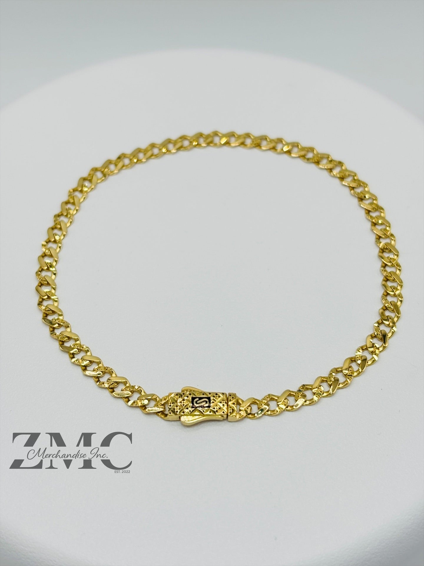 18K Gold M Diamond Cut Bracelet