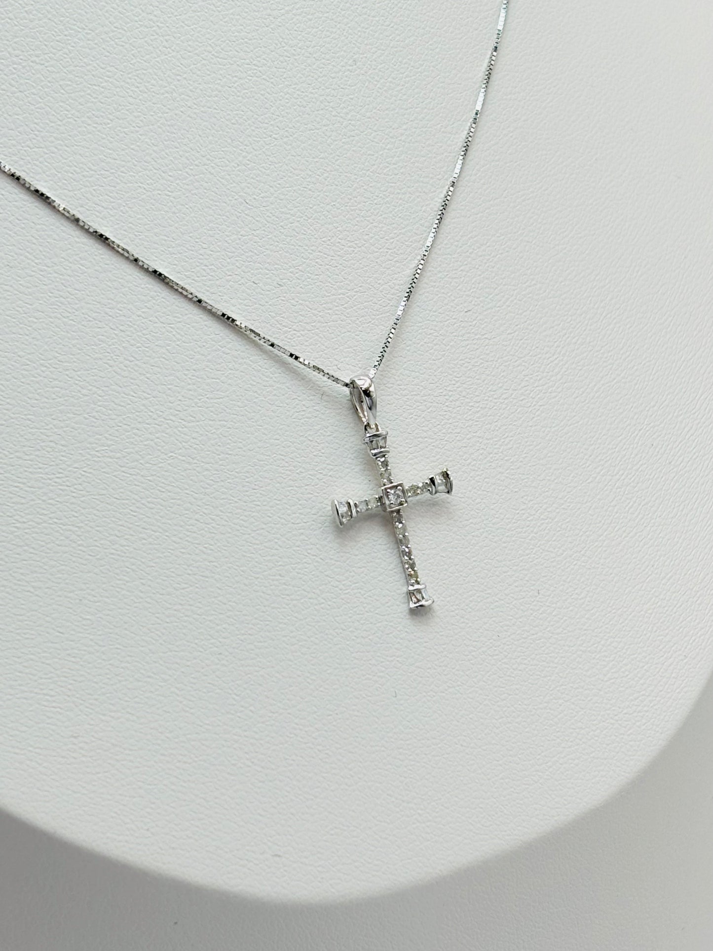 18K White Gold Cross Natural Diamond Necklace