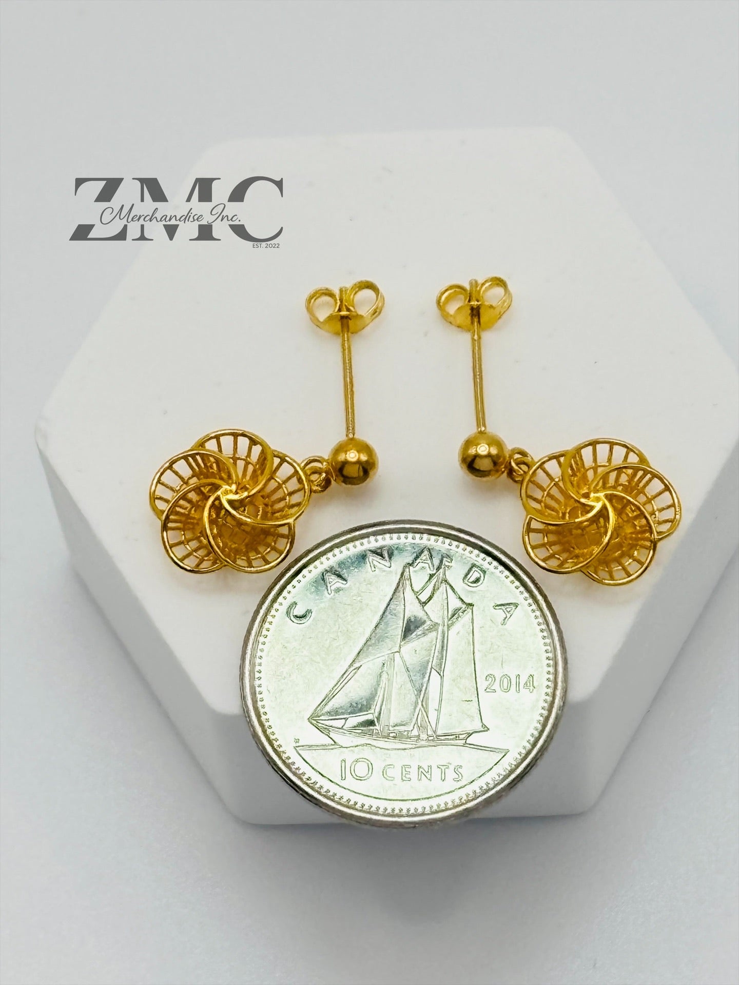 18K Gold Flower Dangling Earrings