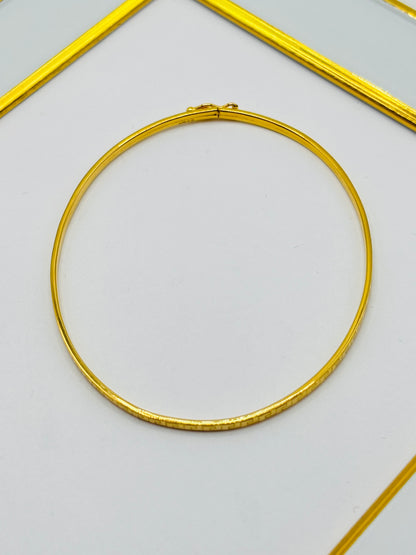 18K Gold F Slim Bangle