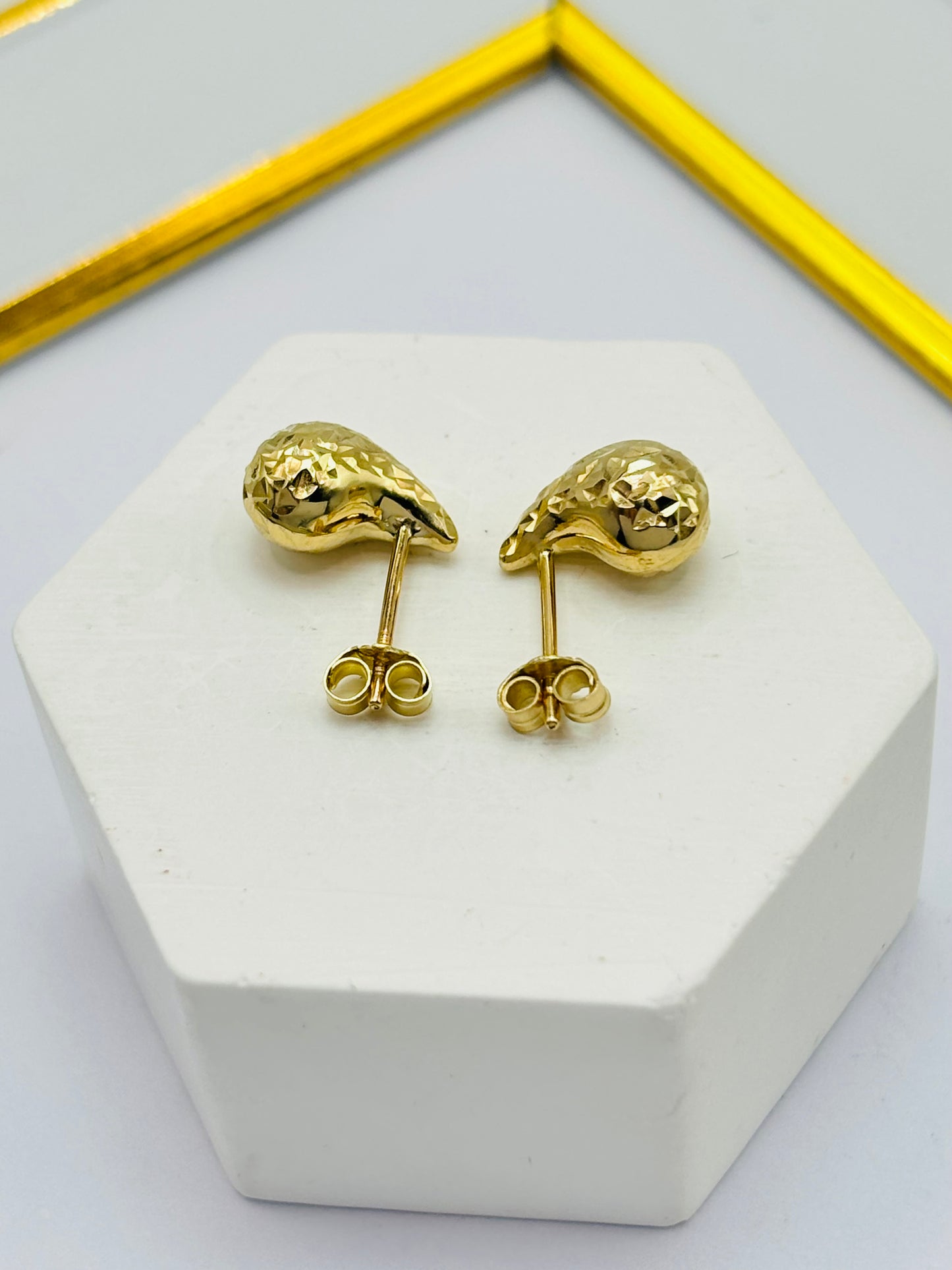 K18 Japan Diamond Cut Teardrop Small Earrings