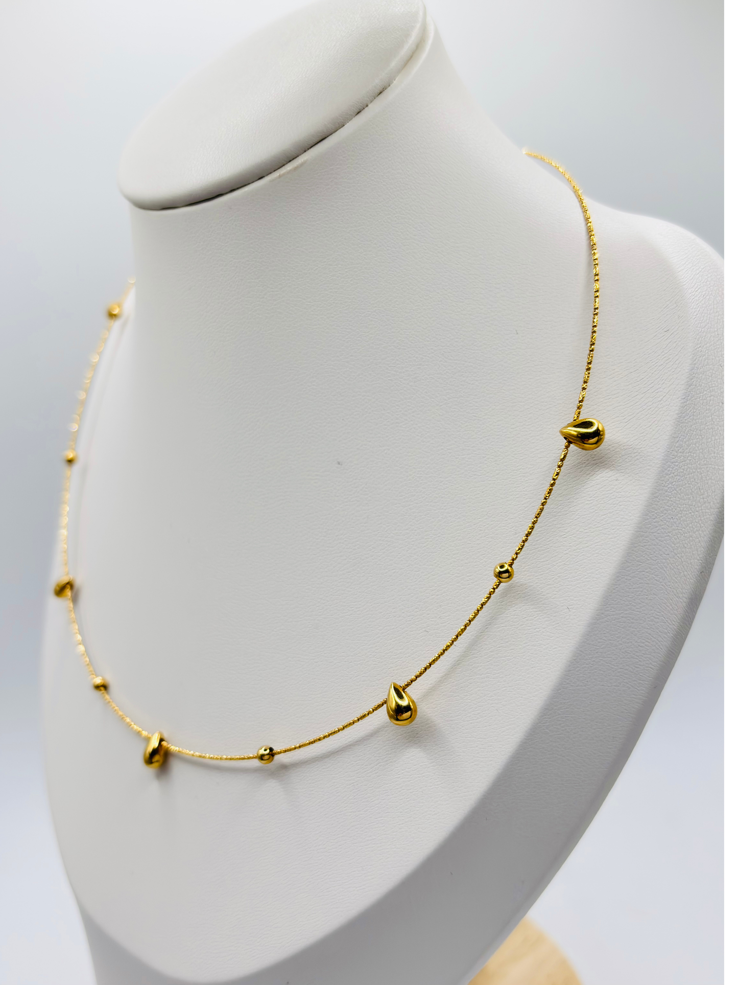 K18 Japan Gold Teardrop Omega Necklace