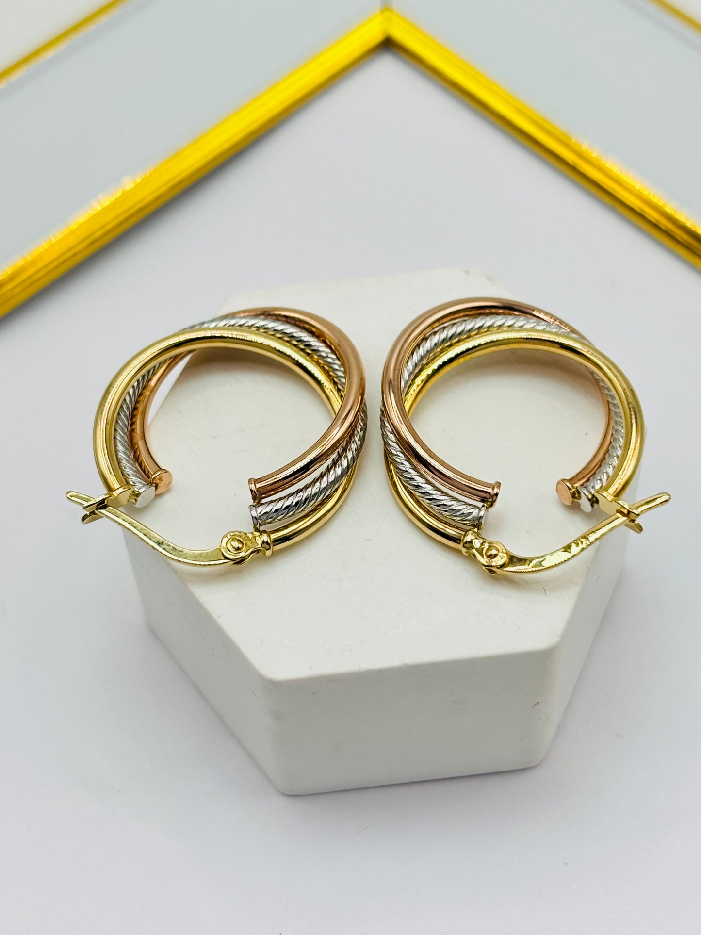 K18 Japan Gold Tri-Color Loop Earrings