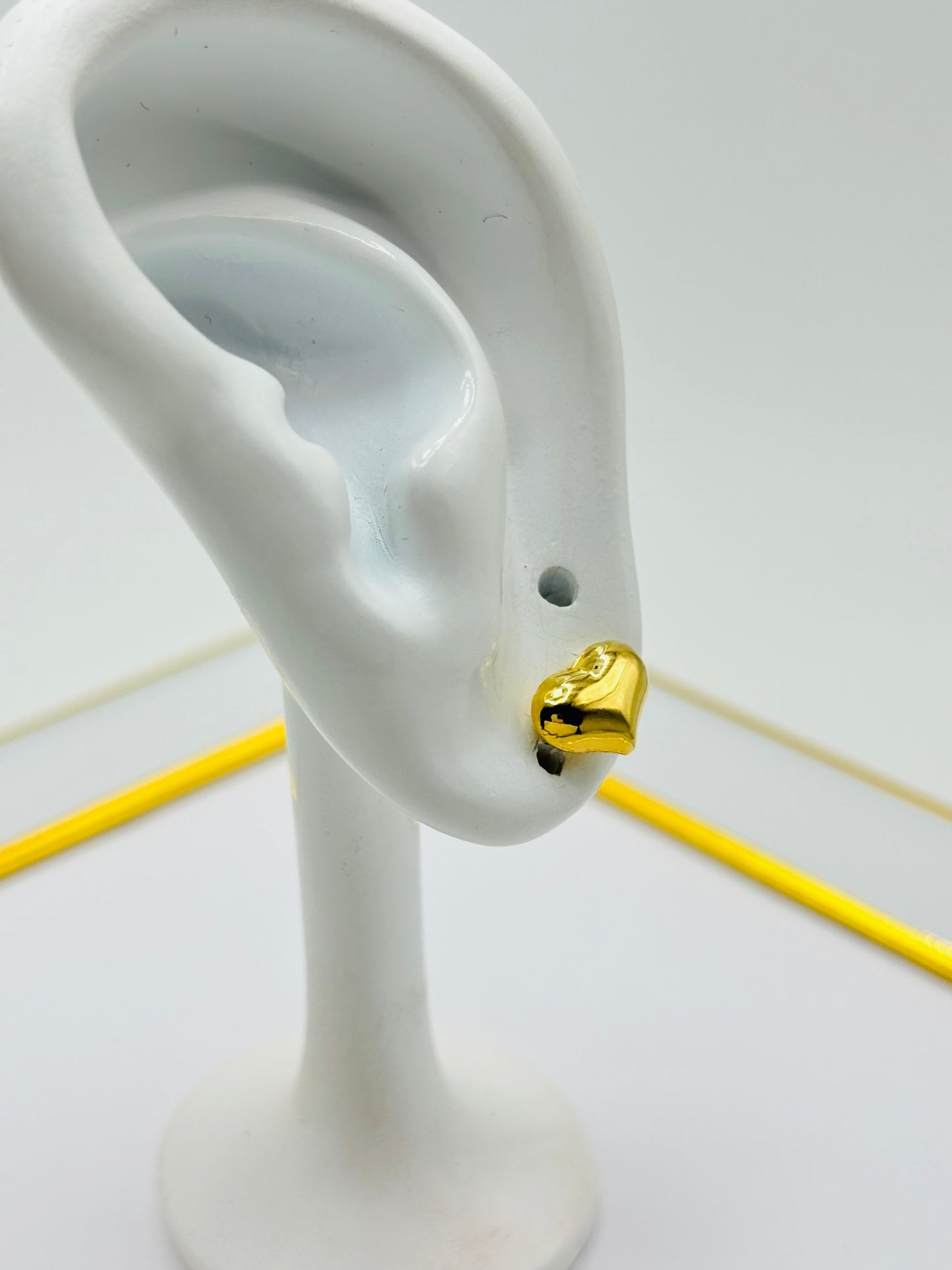 18K Gold Heart Earrings