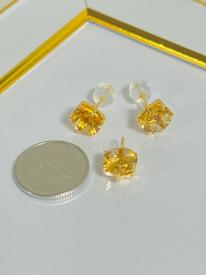 K18 Japan Gold Natural Citrine Earrings and Pendant Set