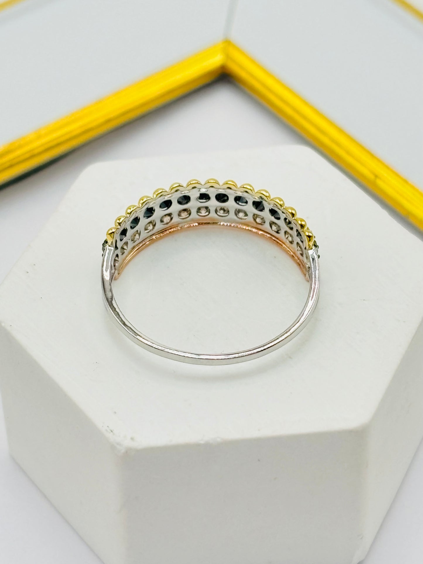 K18 Japan Gold Tri-Color with White/Black Natural Diamonds