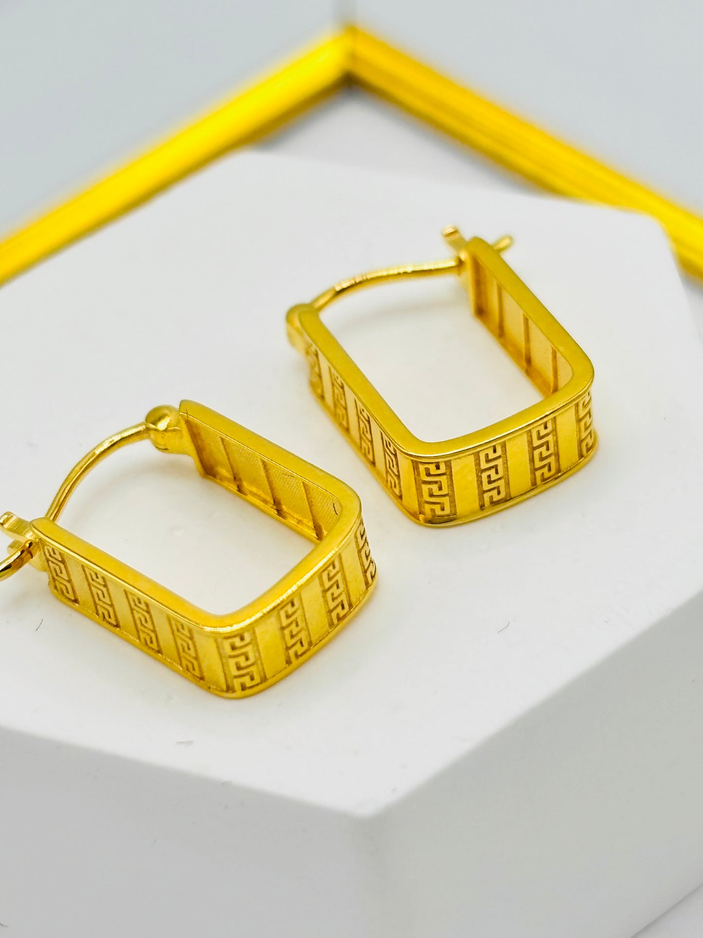 18K Gold Square F Loop Earrings