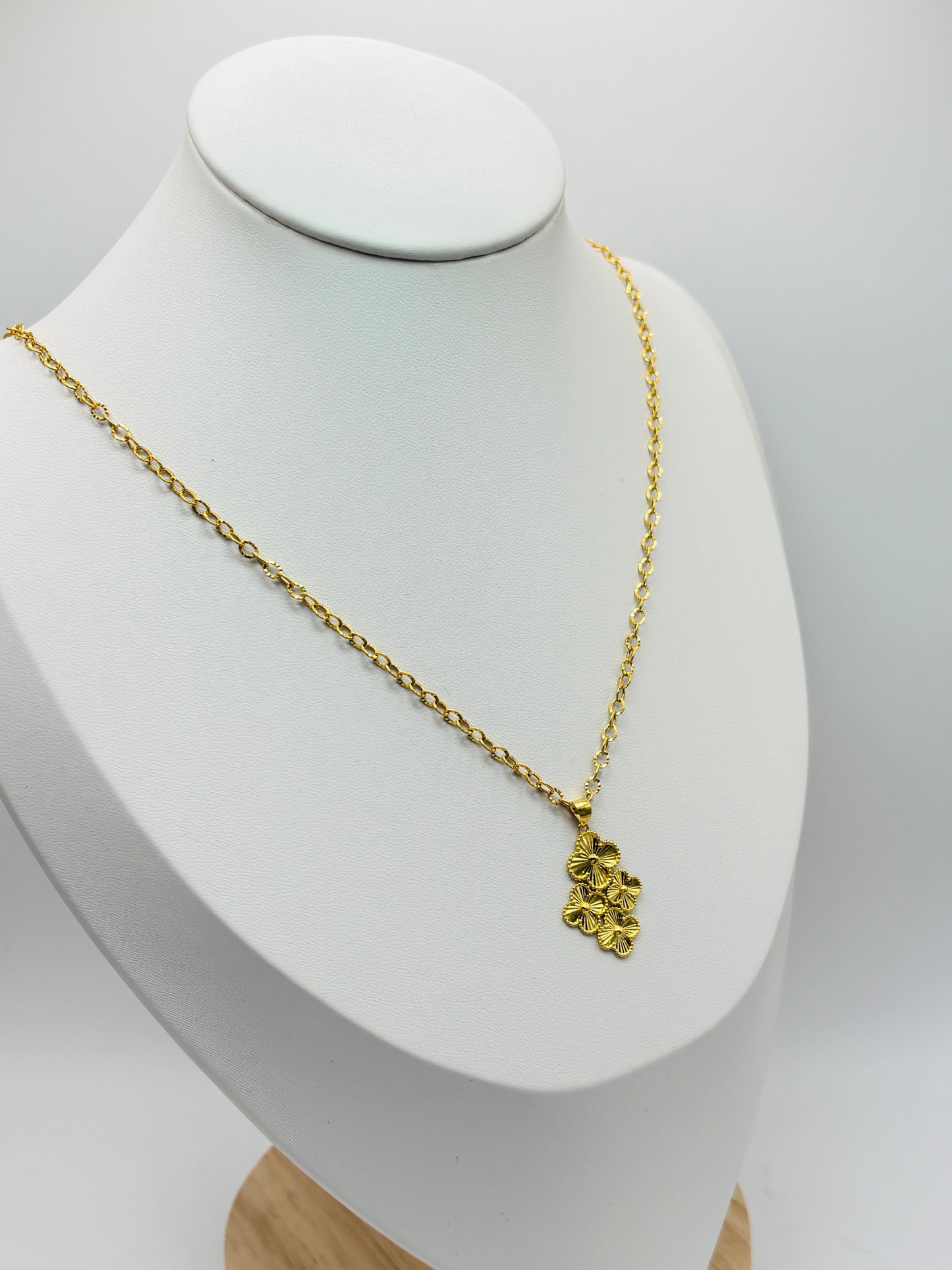 18K Gold Clover Necklace