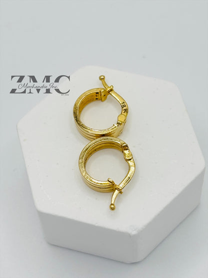 18K Gold Huggies Loop Earrings (Imperfection)