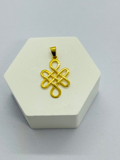 18K Gold Lucky Mystic Knot Pendant
