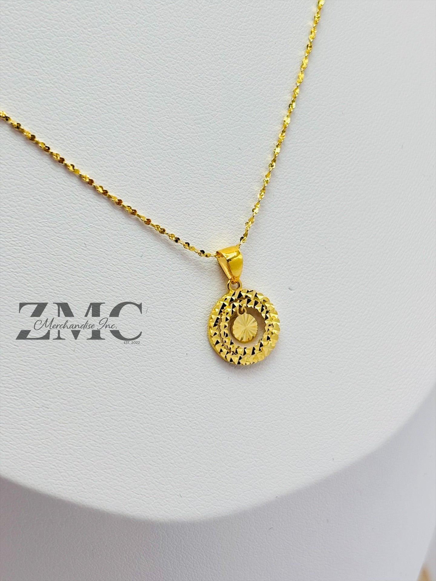 18K Gold Circle Necklace