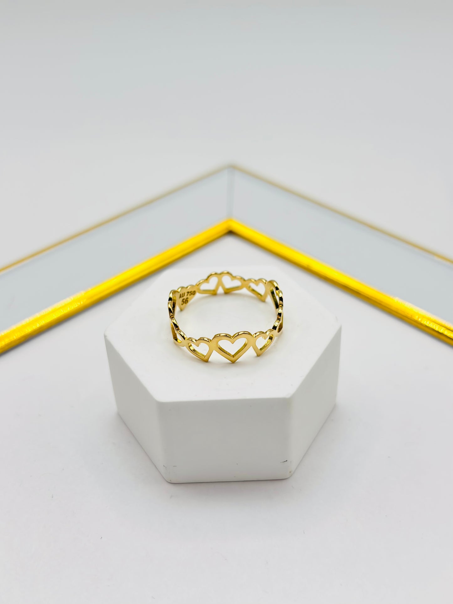 18K Gold Heart Ring