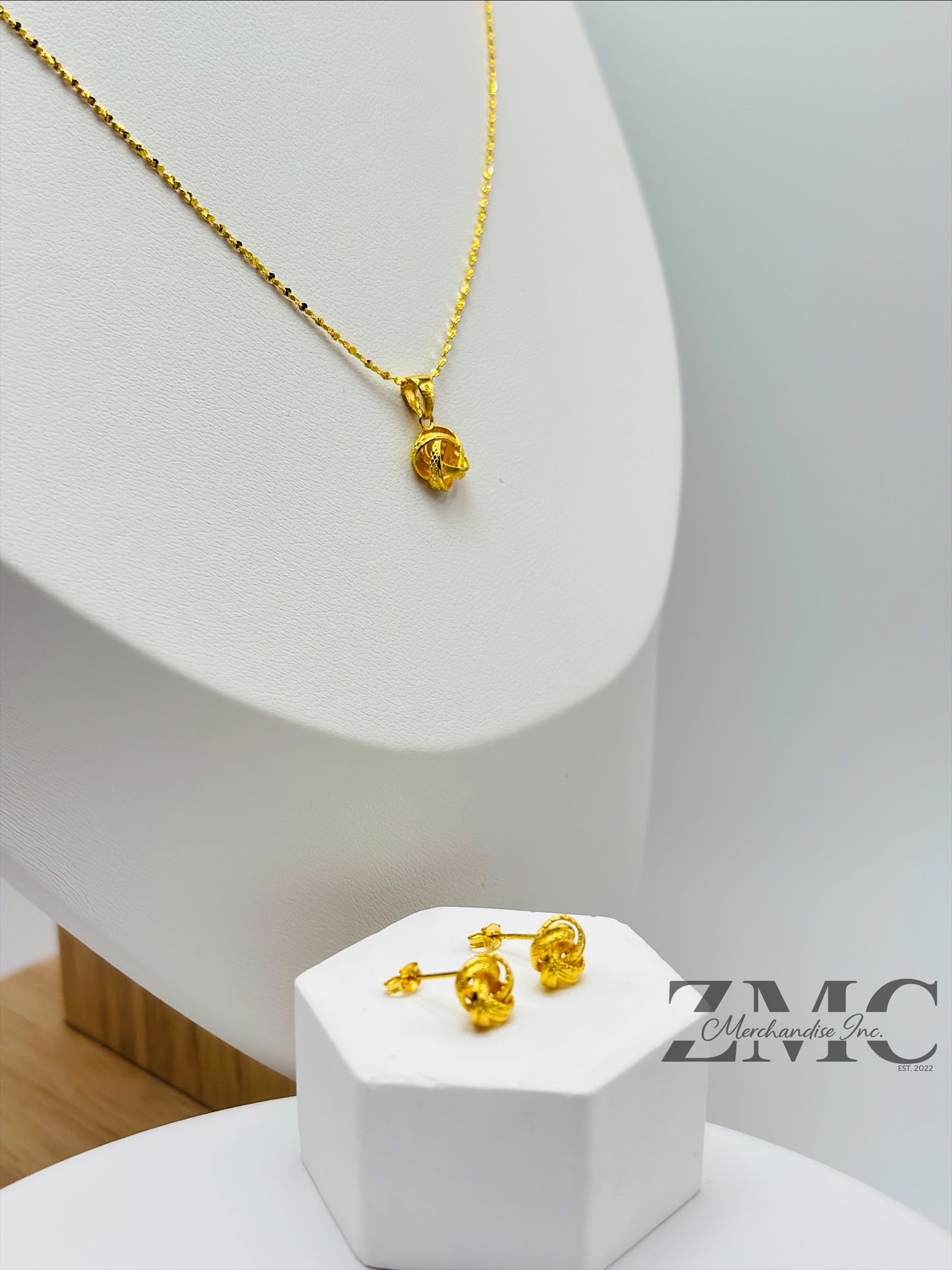 18K Gold Knot Earrings and Necklace Set