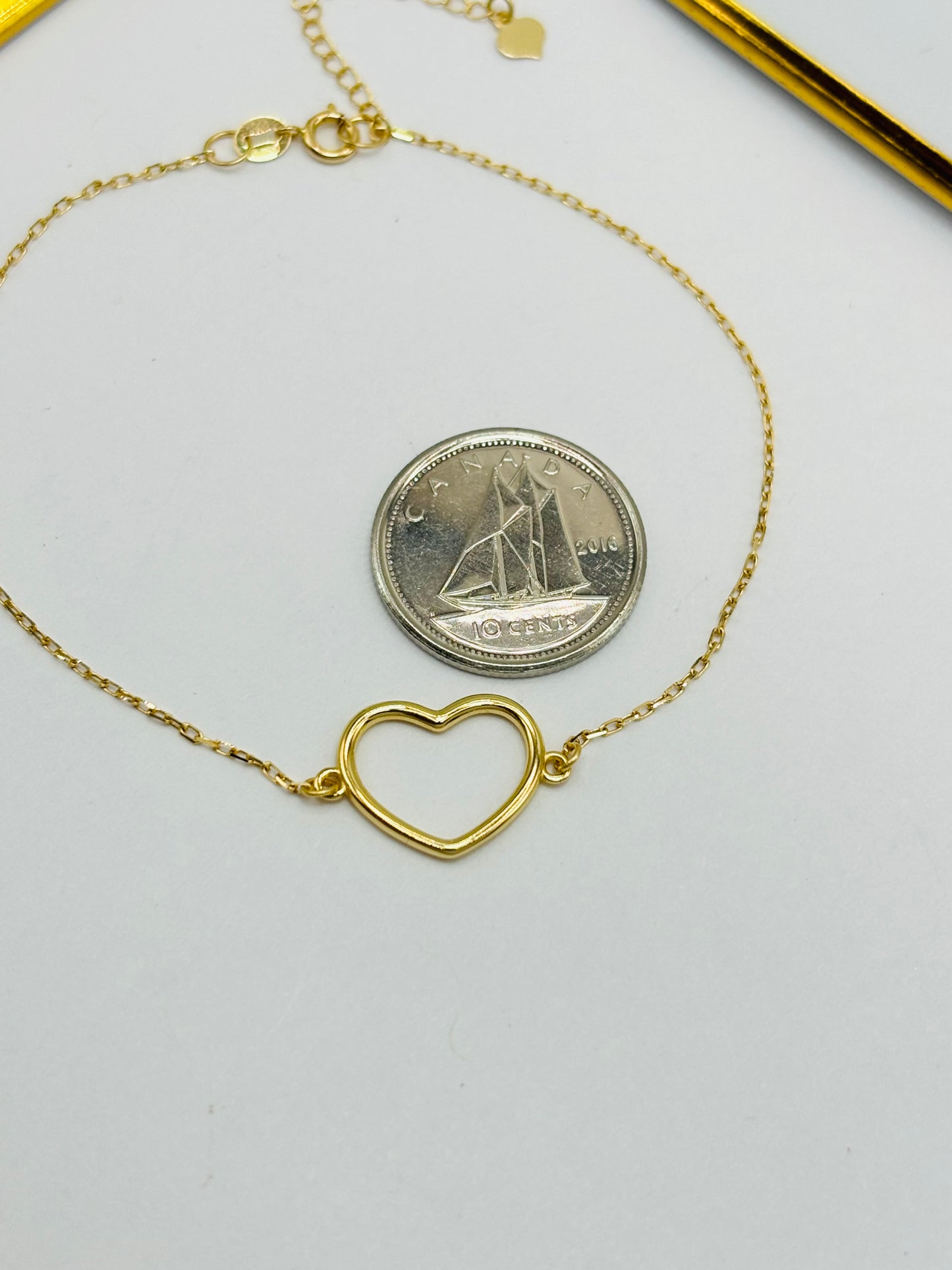 18K Gold Open Heart Attached Bracelet