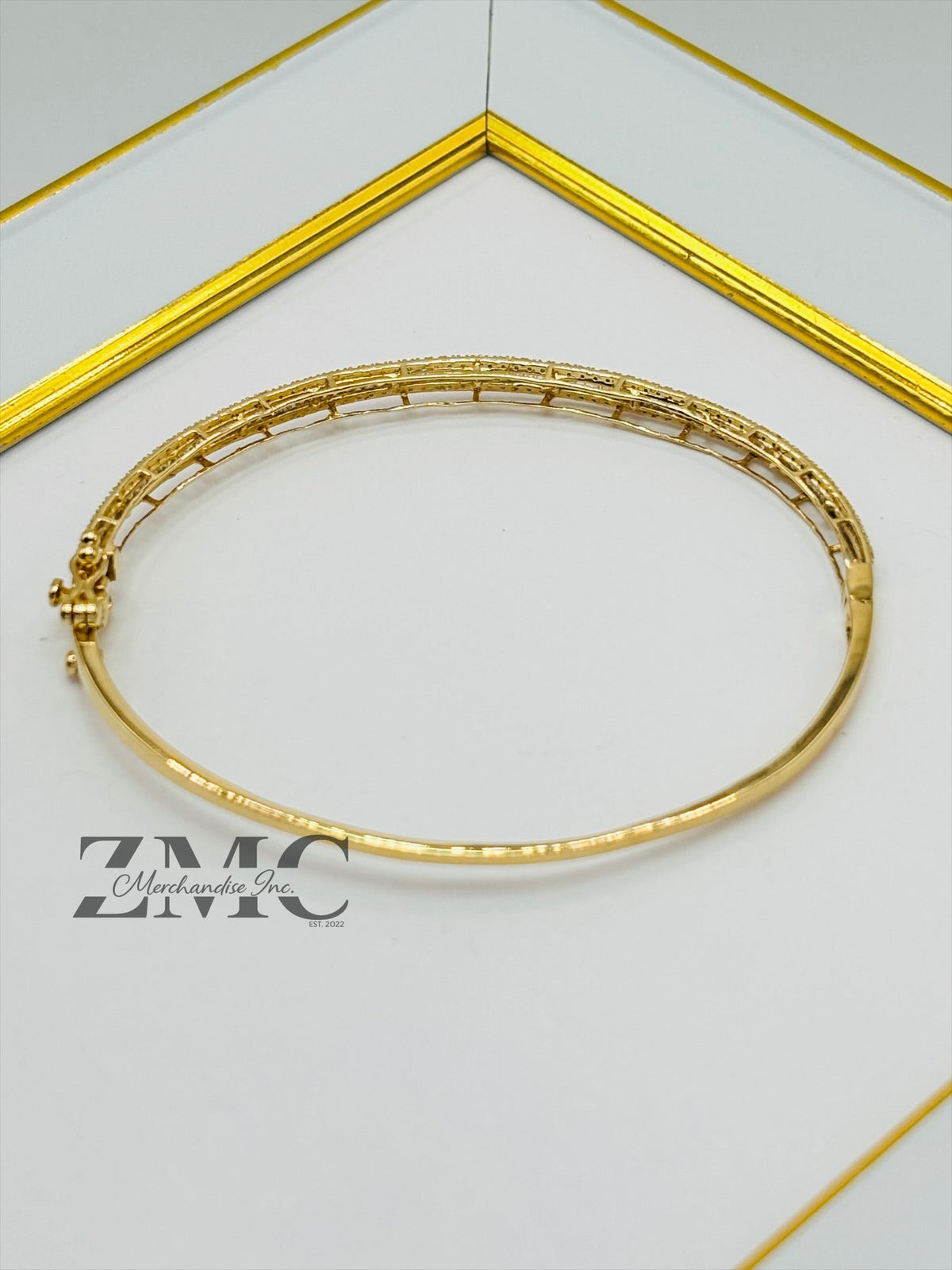 18K Gold Baguette Bangle  Natural Diamond 1.00 carat