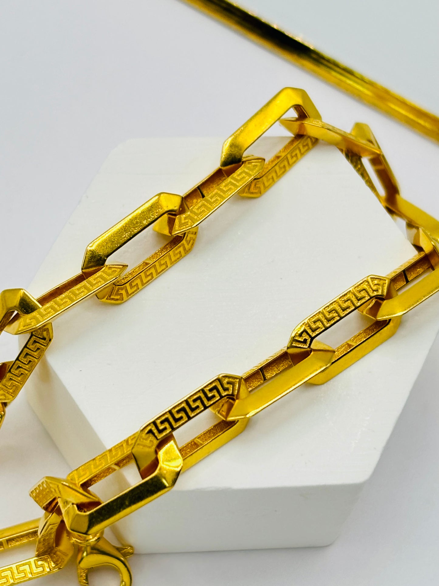 18K Gold F Bracelet