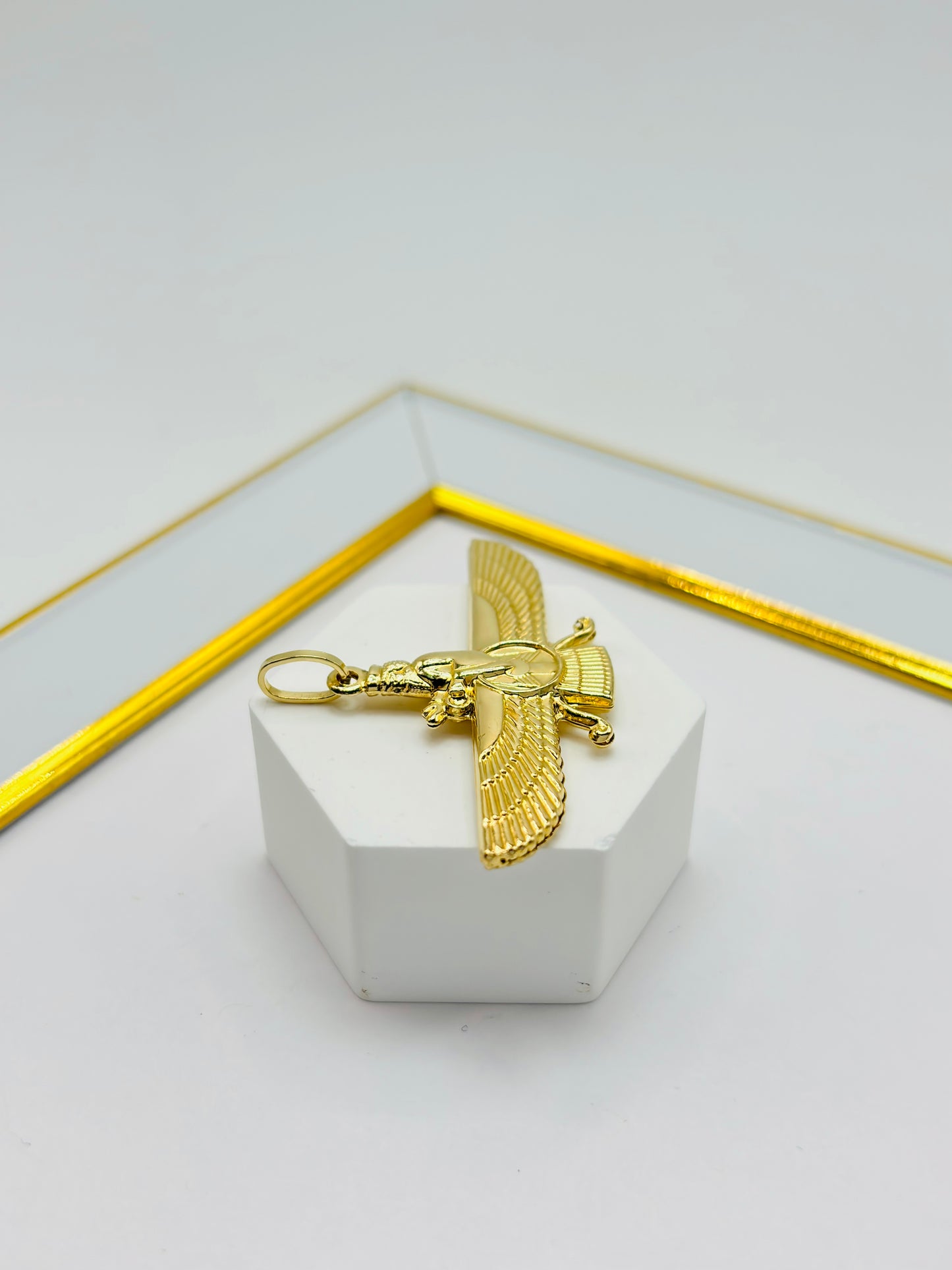 18K Gold Farvahar Pendant