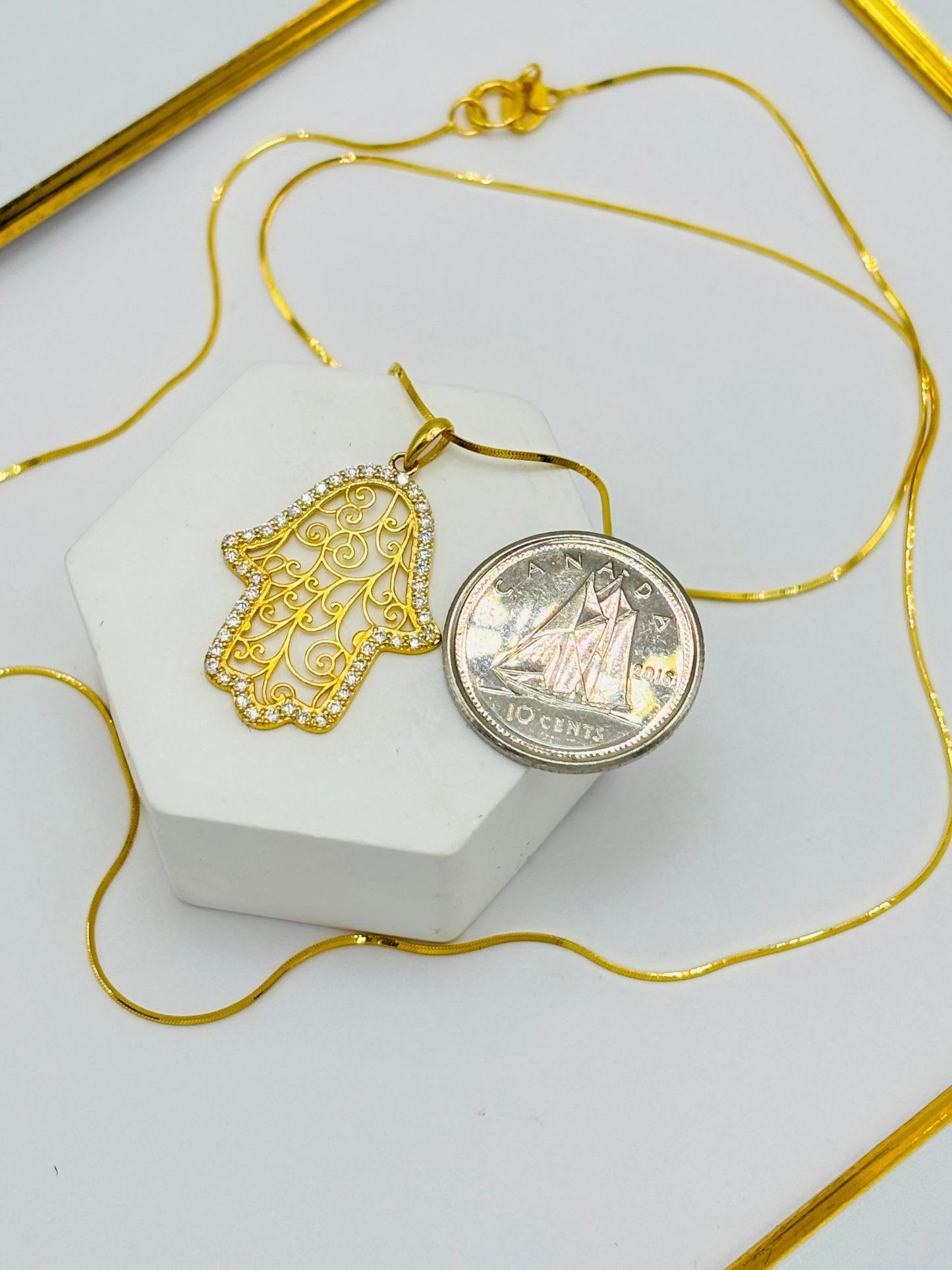 18K Gold Lucky Hamsa Moissanite Diamond Necklace