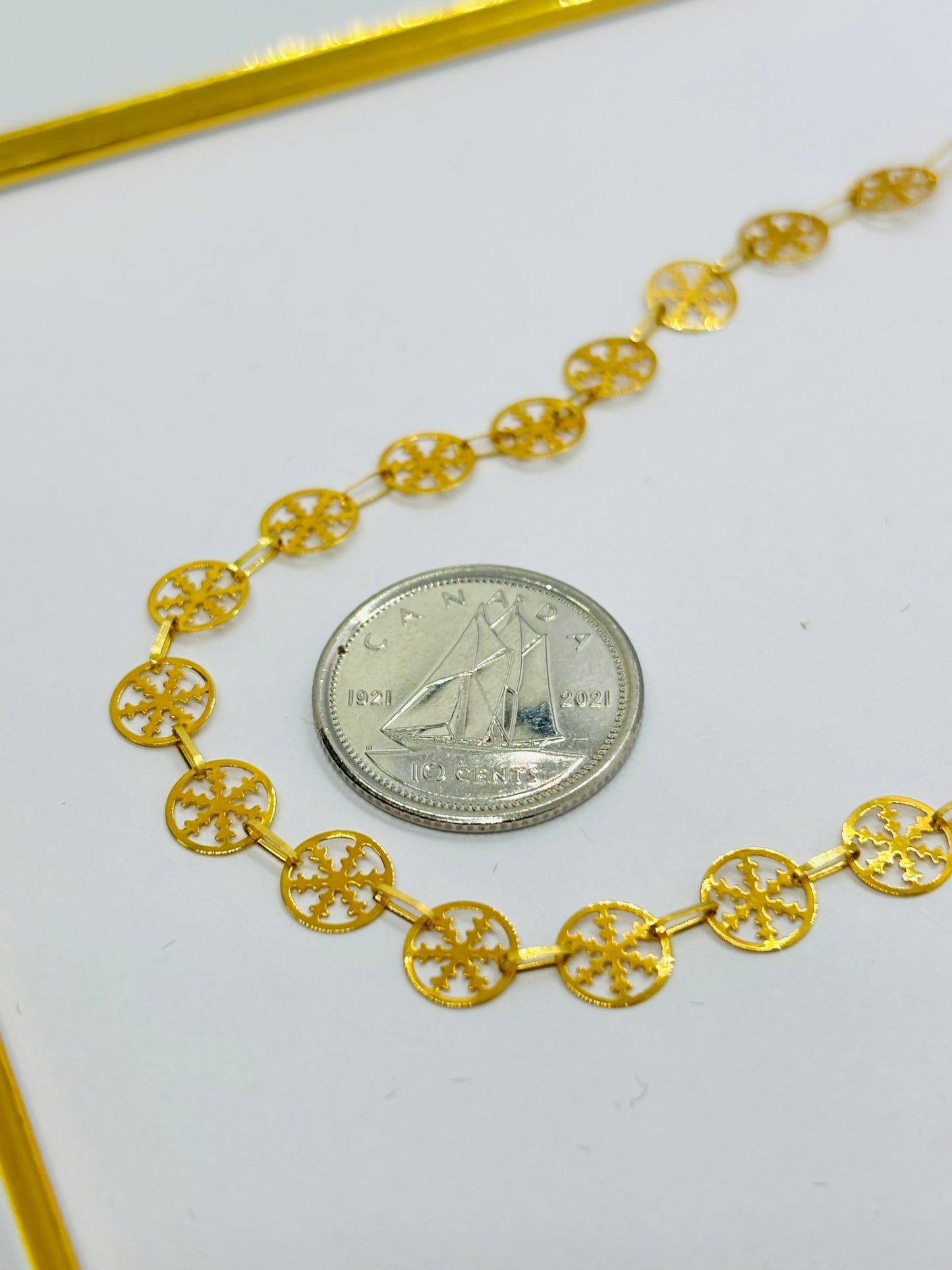 18K Gold Snow Flakes Necklace