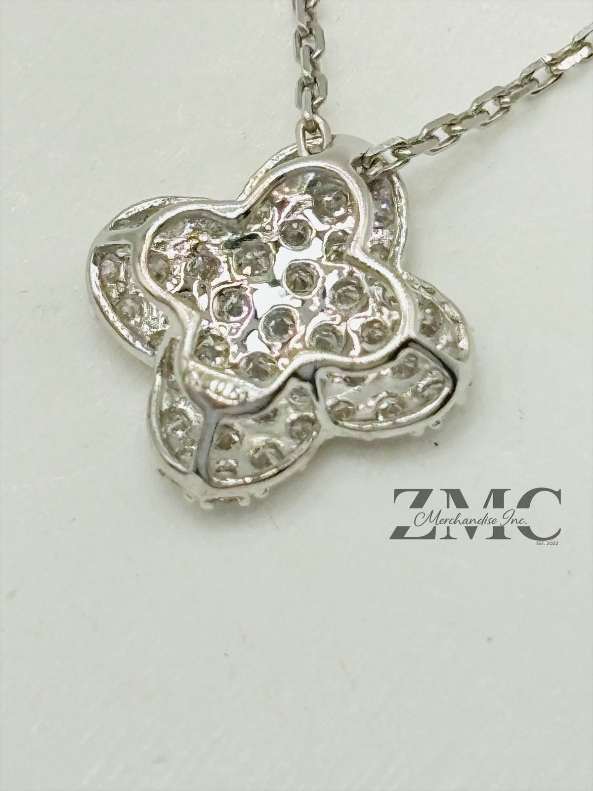 K18 Japan Clover 0.50ct Natural Diamond Pendant with 18K Gold Necklace