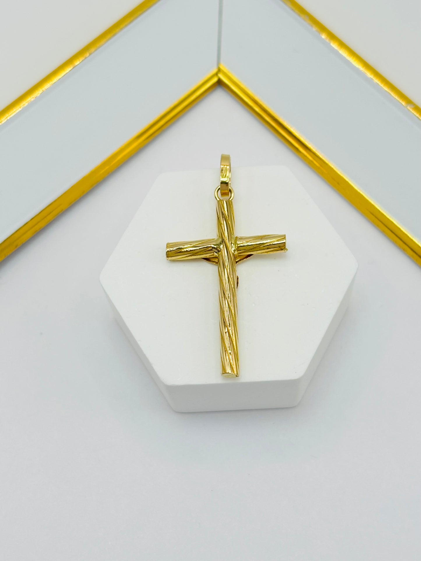 18K Gold Cross Pendant