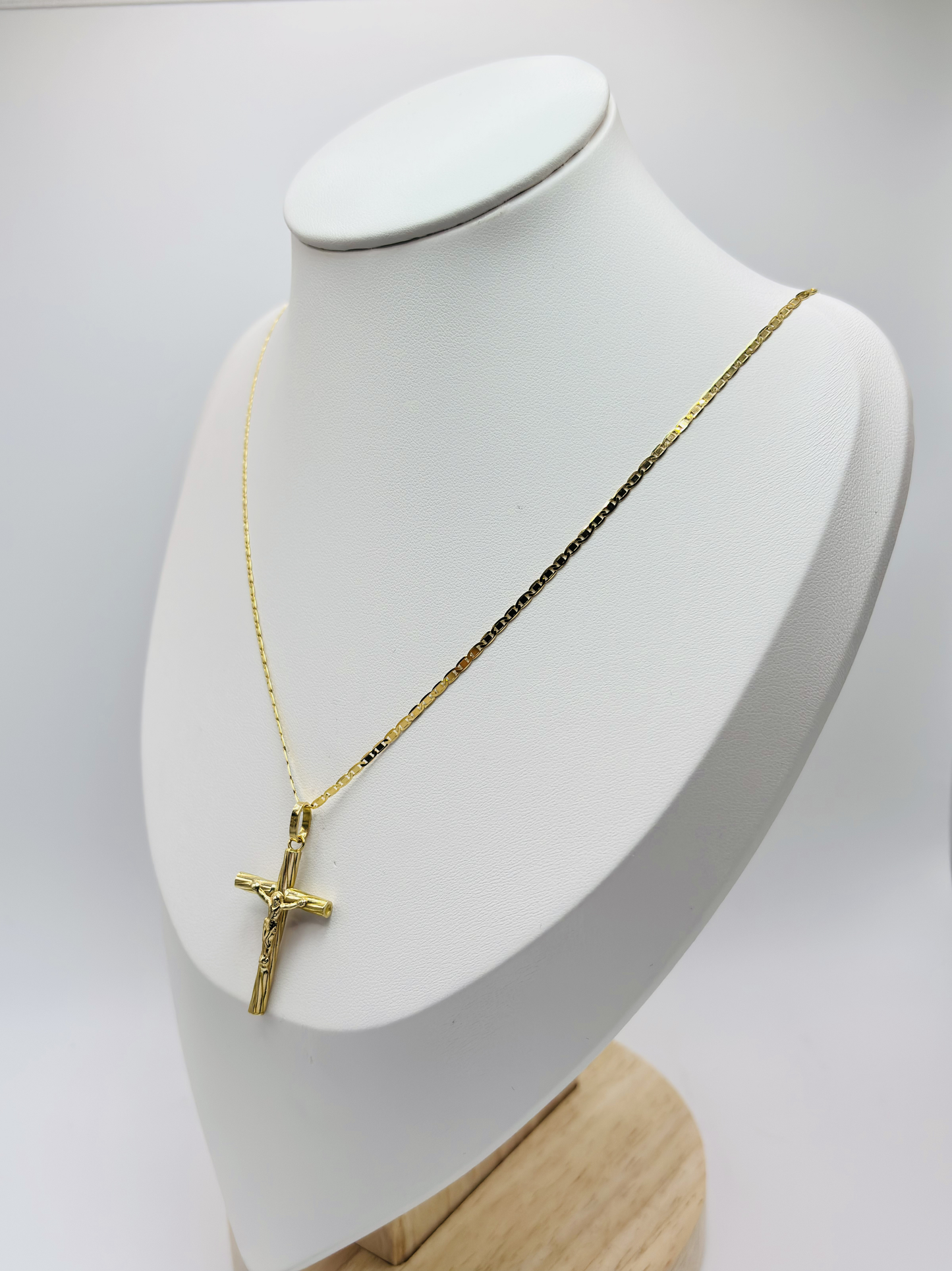 18K Gold Cross Necklace