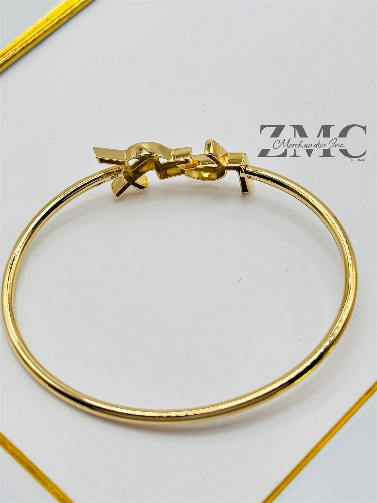 18K Gold Bangle