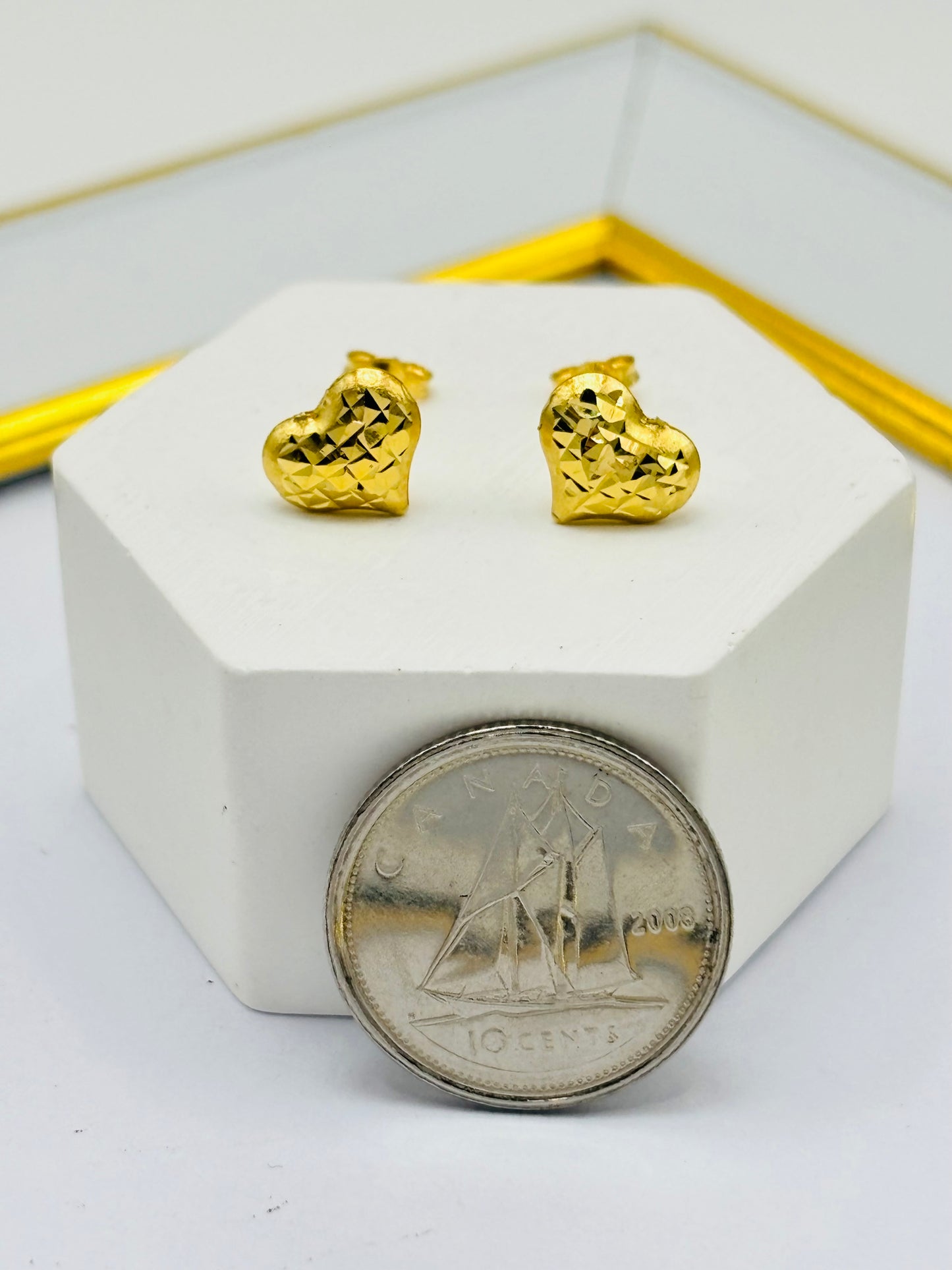 18K Gold Diamond Cut Heart Earrings