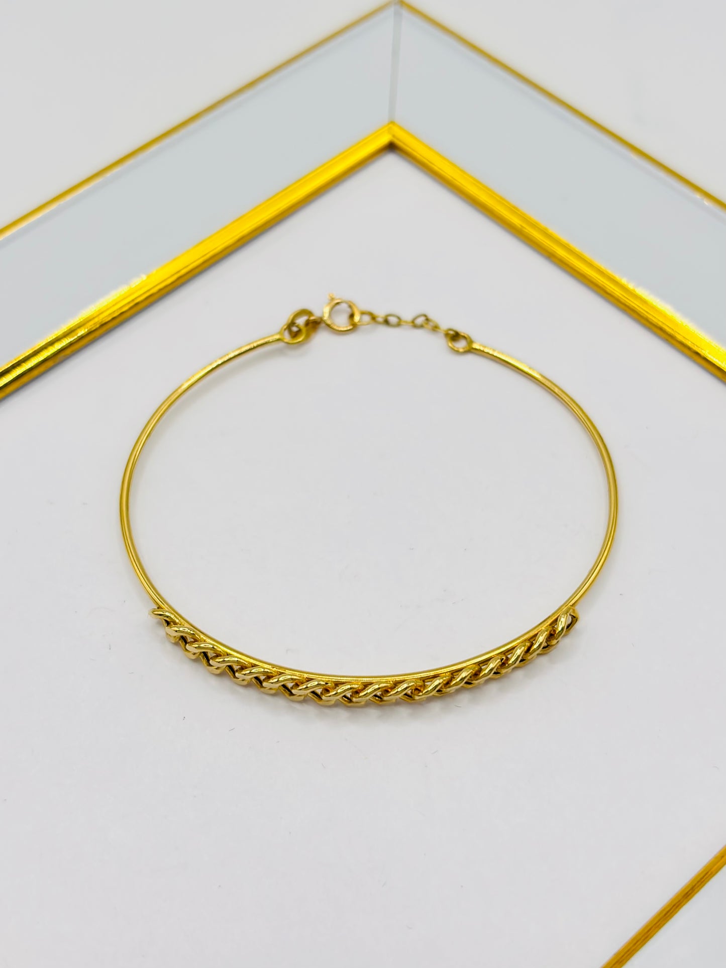 18K Gold Bangle