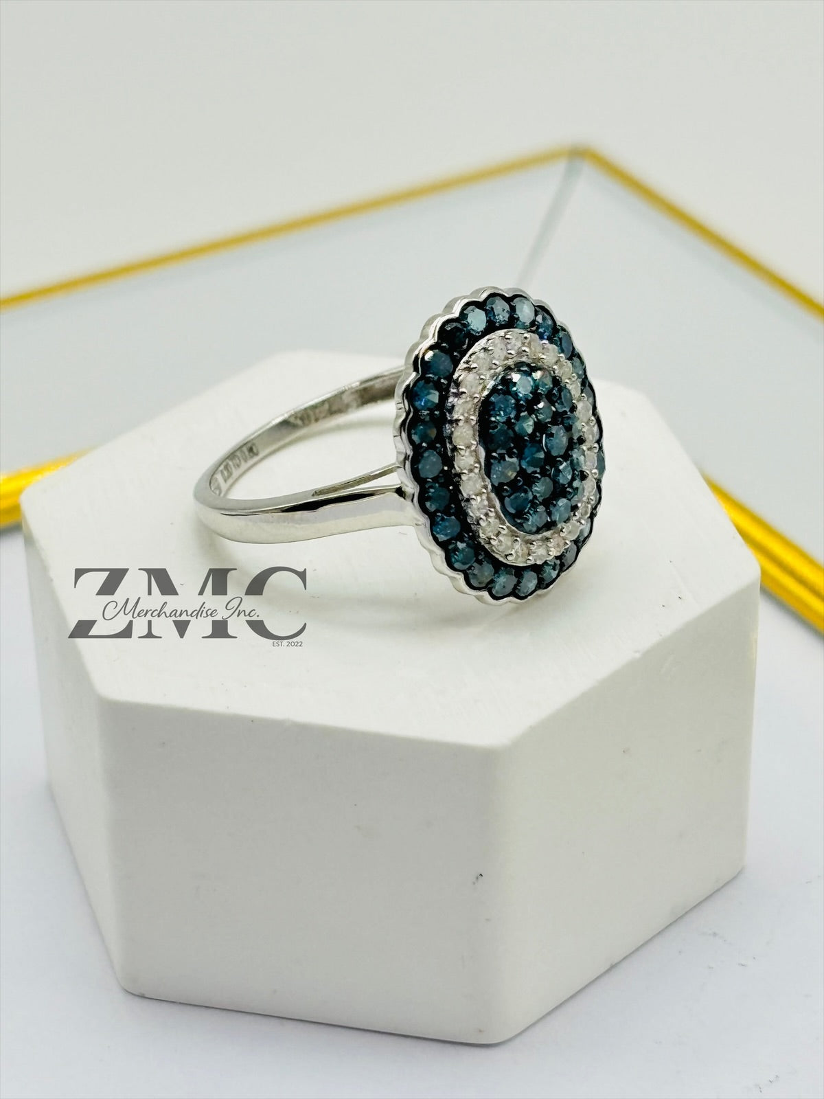K18 Japan Gold Rare Blue and White Natural Diamond Ring 1.00 carat