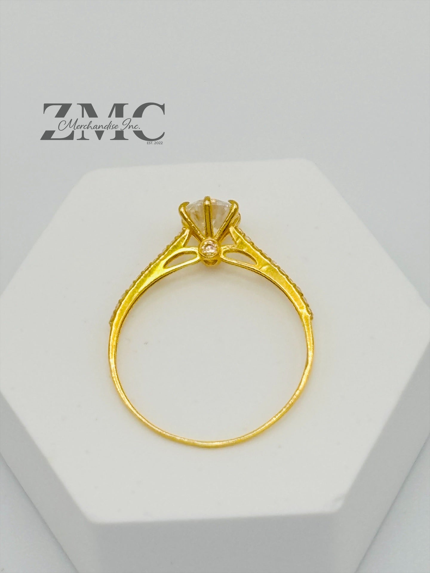 18K Gold Moissanite Diamond Round Ring