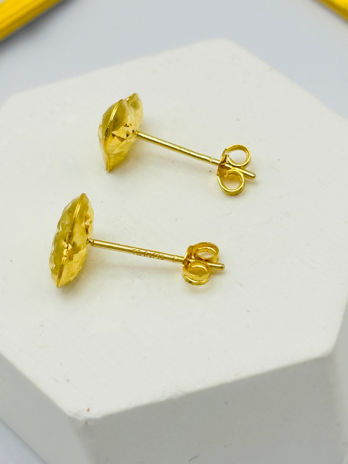 18K Gold Diamond Cut Heart Earrings