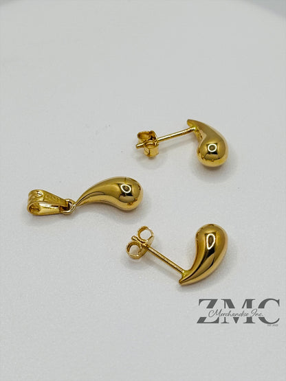 18K Gold Earrings and Pendant Teardrop Set