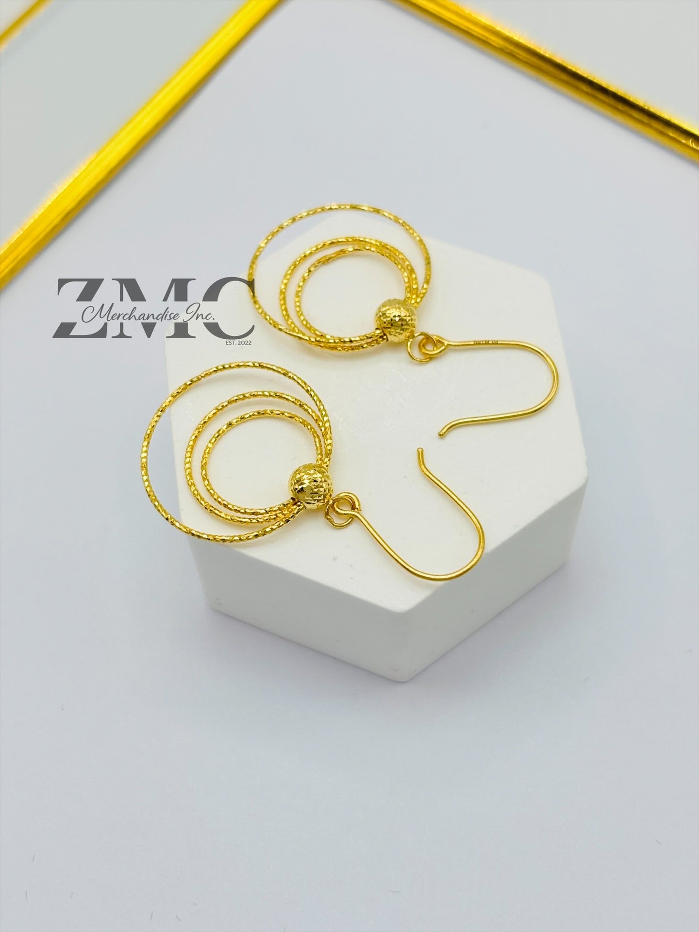 18K Gold Circle Dangling Earrings