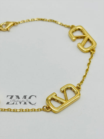 18K Gold V Attached Bracelet