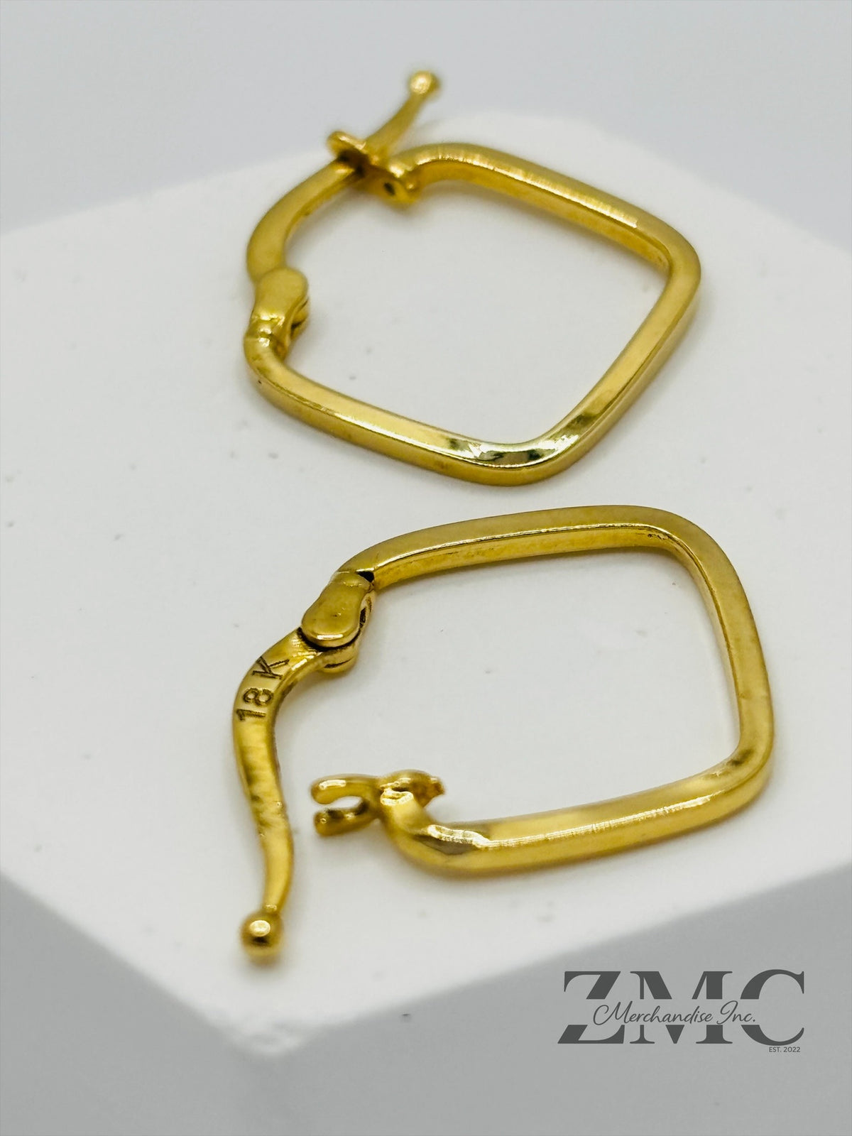 18K Gold Square Loop Earrings (Imperfection)