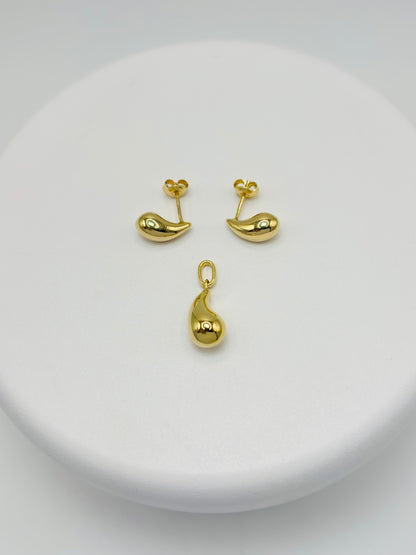 18K Gold Teardrop Earrings and Pendant Set