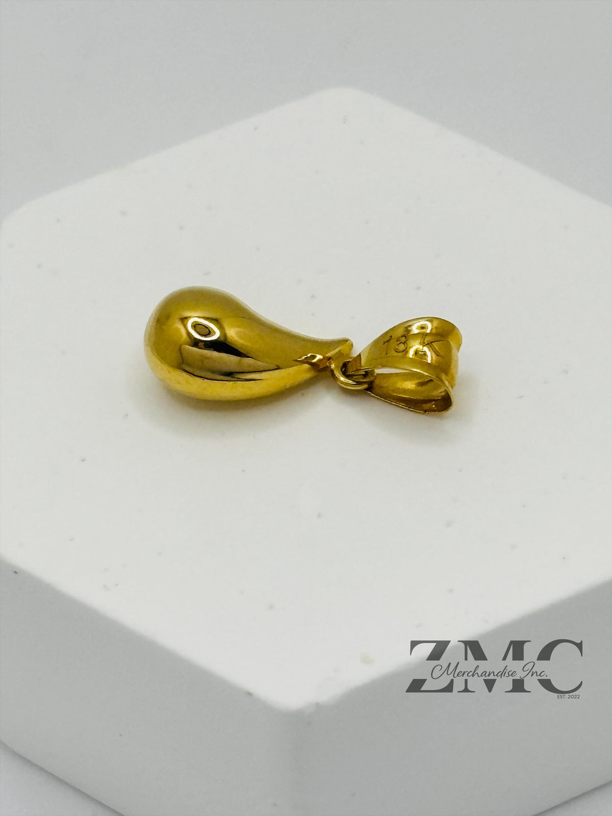 18K Gold Teardrop Small Pendant