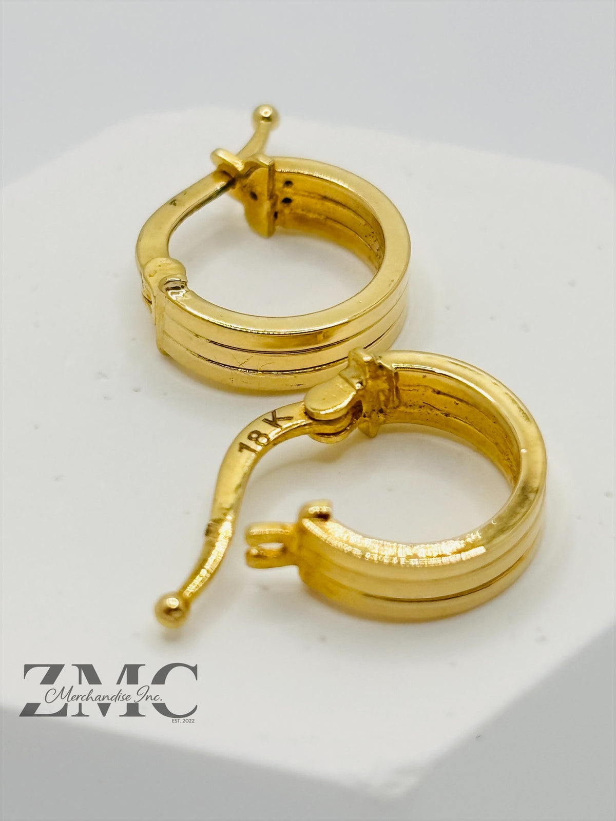 18K Gold Huggies Loop Earrings (Imperfection)