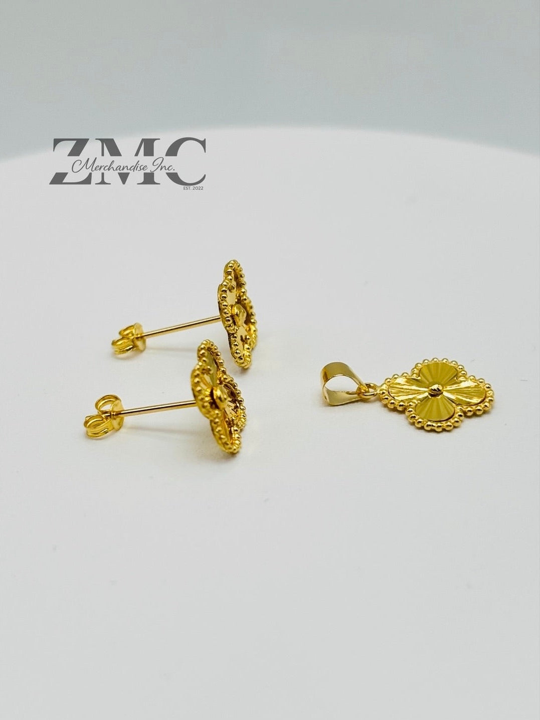18K Gold Clover Earrings and Pendant Set 10 mm