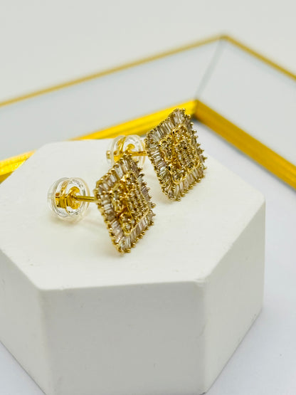 K18 Japan Gold Princess Round Baguette Natural Diamond Earrings 1 carat