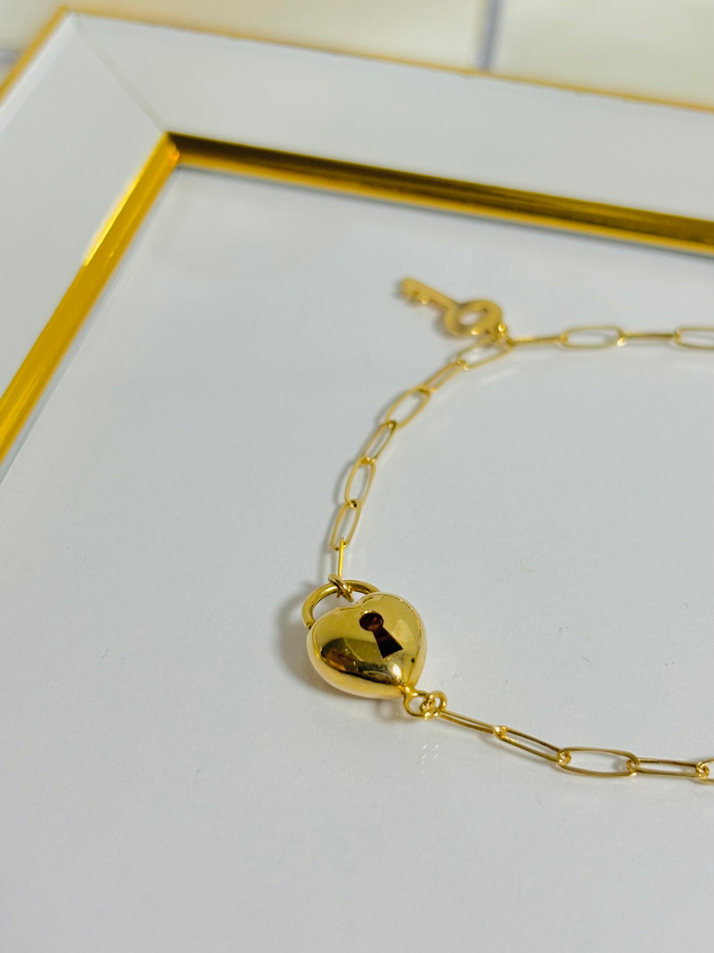 18K Gold Heart and Key Bracelet
