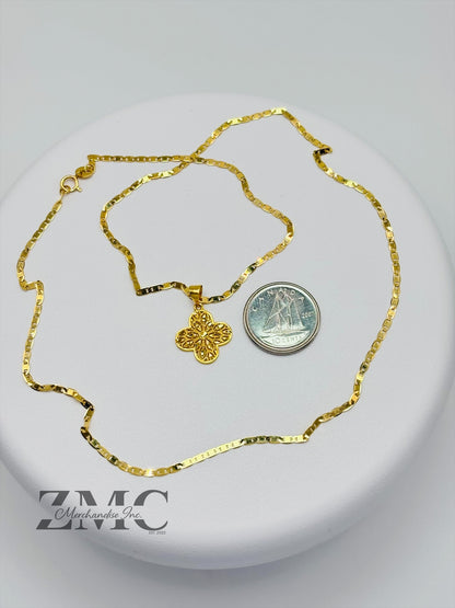 18K Gold Diamond Cut Clover Necklace