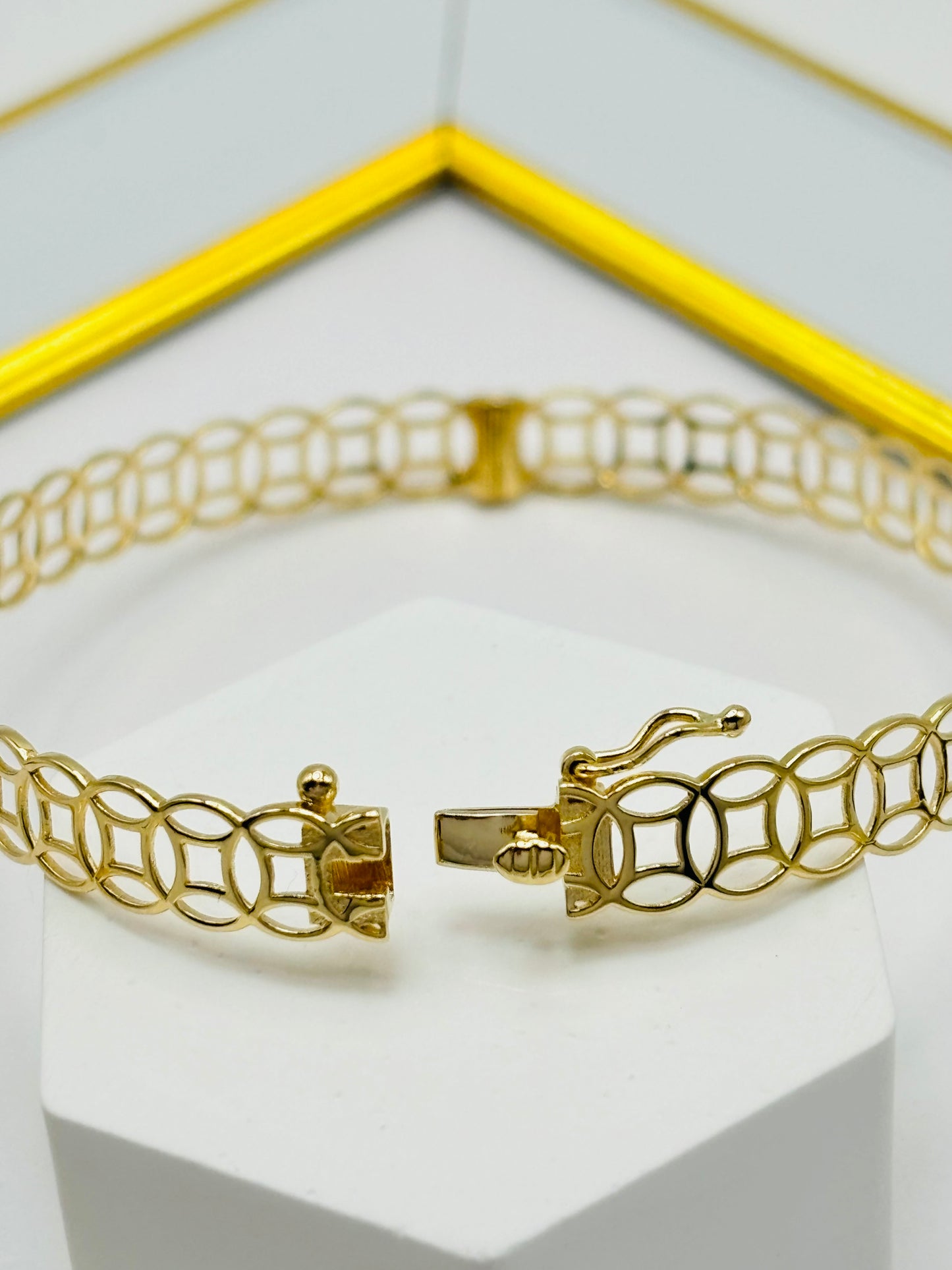 18K Gold Money Cather Bangle