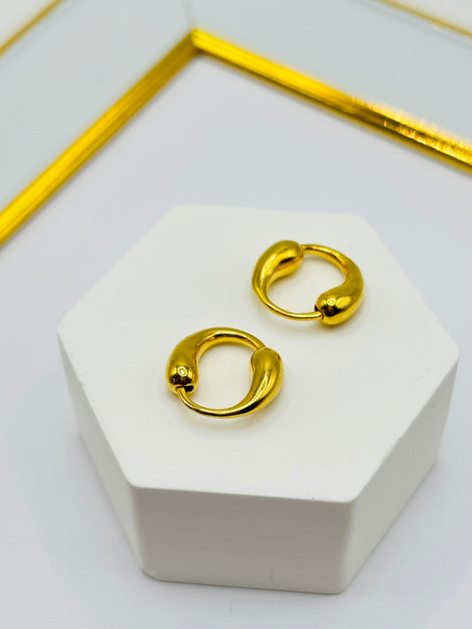 18K Gold Teardrop Loop Earrings